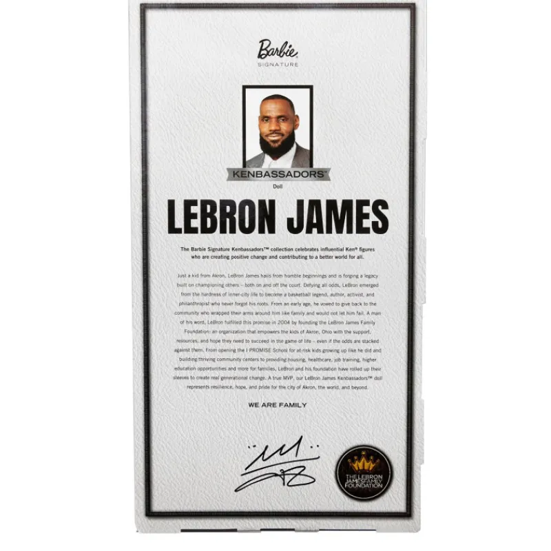 Barbie Signature Muñeco Kenbassador Coleccionable de Lebron James con Conjunto de Chaqueta Universitaria y Accesorios> Fan Zone|Muñecas