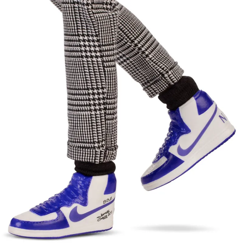 Barbie Signature Muñeco Kenbassador Coleccionable de Lebron James con Conjunto de Chaqueta Universitaria y Accesorios> Fan Zone|Muñecas