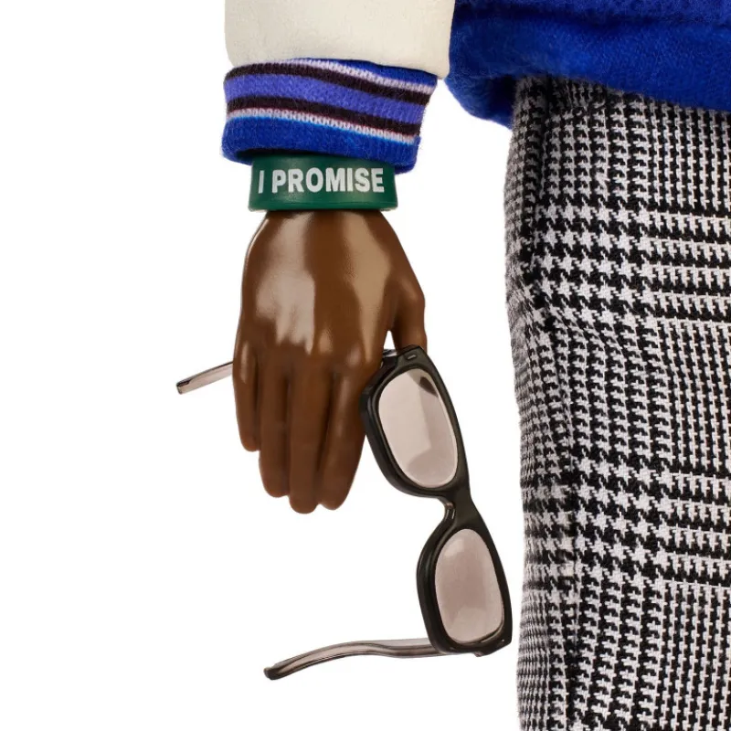 Barbie Signature Muñeco Kenbassador Coleccionable de Lebron James con Conjunto de Chaqueta Universitaria y Accesorios> Fan Zone|Muñecas