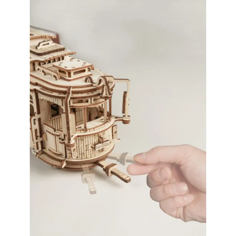 Robotime Tranvía Clásico Maqueta de Madera> Construcción|Fan Zone