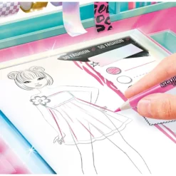 Otras marcas Style 4 Ever Estudio de Moda Luminoso><noscript><img width=